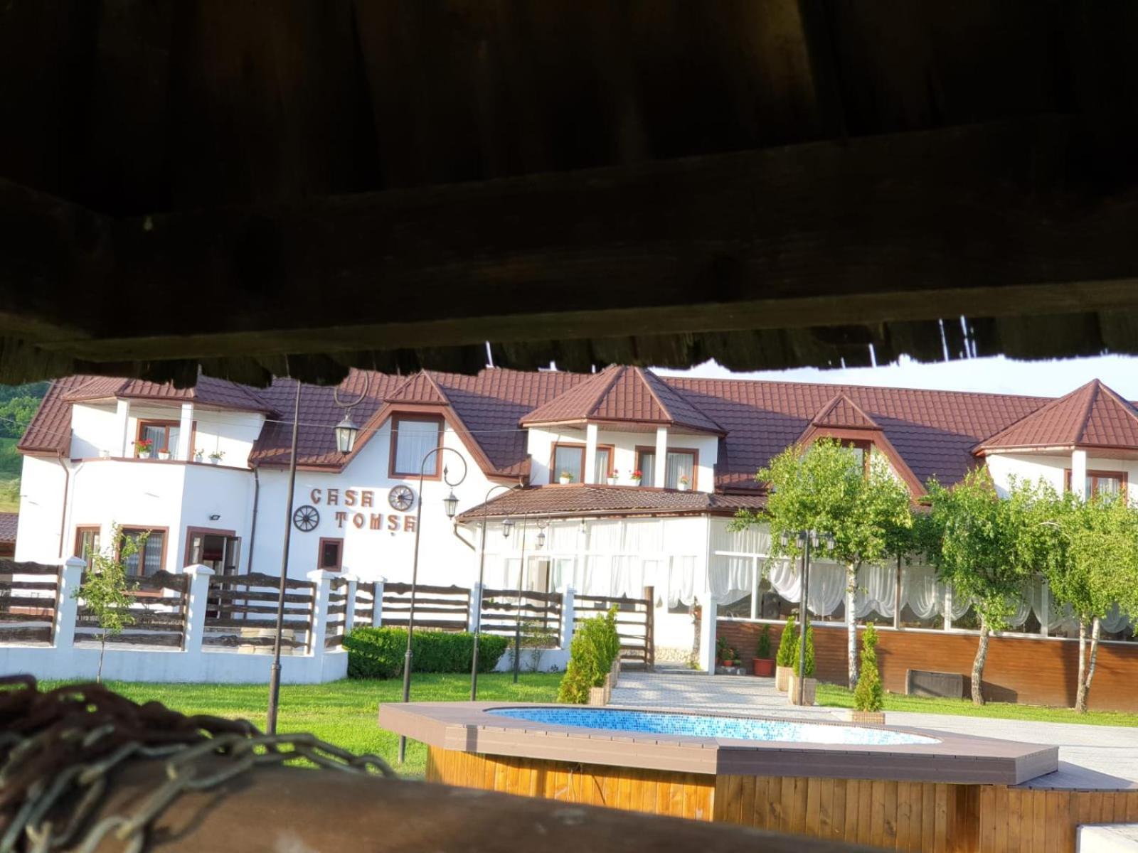 Bed and Breakfast Casa Tomsa Rozavlea Exterior foto
