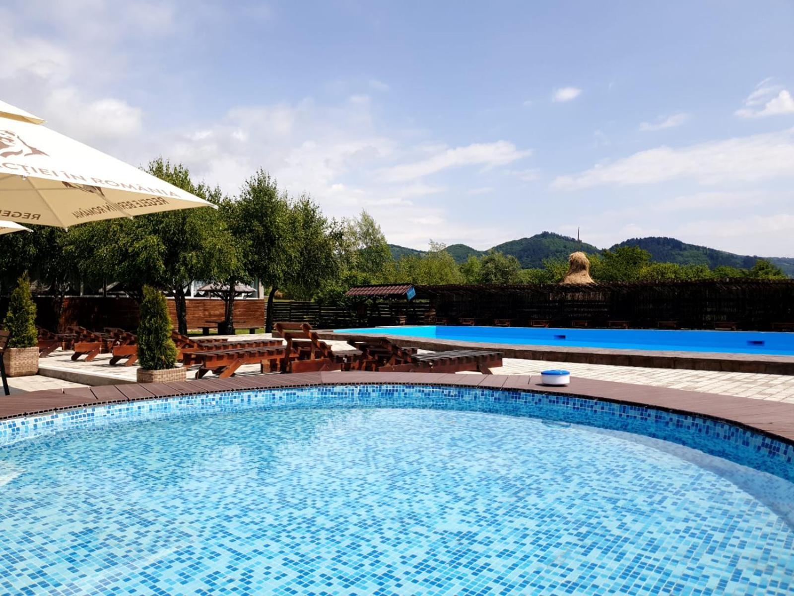 Bed and Breakfast Casa Tomsa Rozavlea Exterior foto